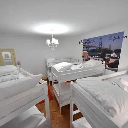 Hostel Brothers Place Lisbon