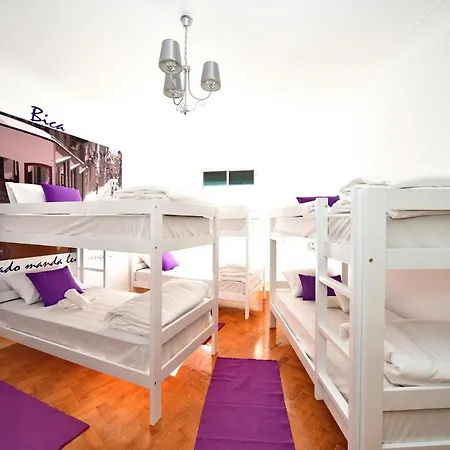 Brotherstay Rooms Lusotile Hostel Lissabon